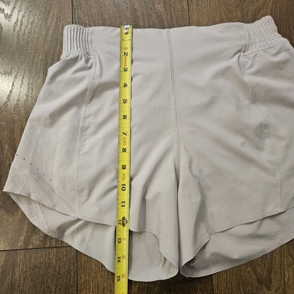 Lululemon Women's Light Grey Hotty Hot High-Rise Lined Short 4" Length, Size 6 - Picture 10 of 16